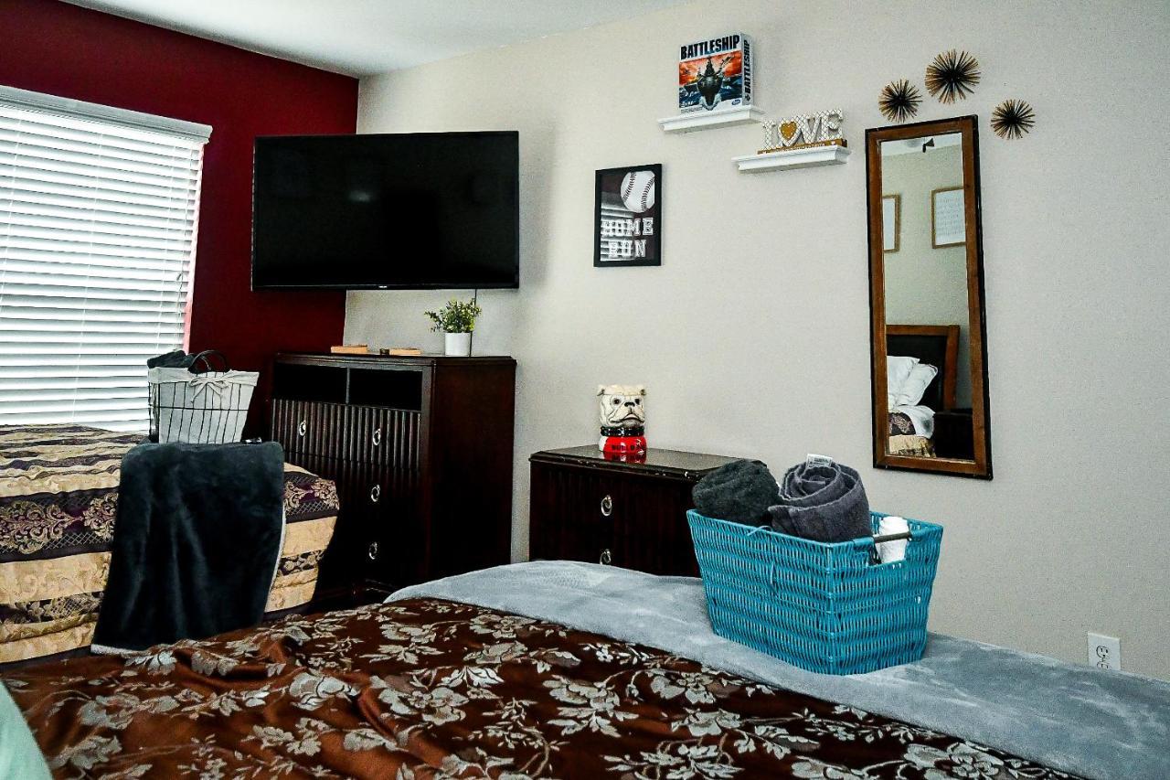 4 - Bed Home With Cali King Bed, 12 Mins To Dtwn أتلانتا المظهر الخارجي الصورة