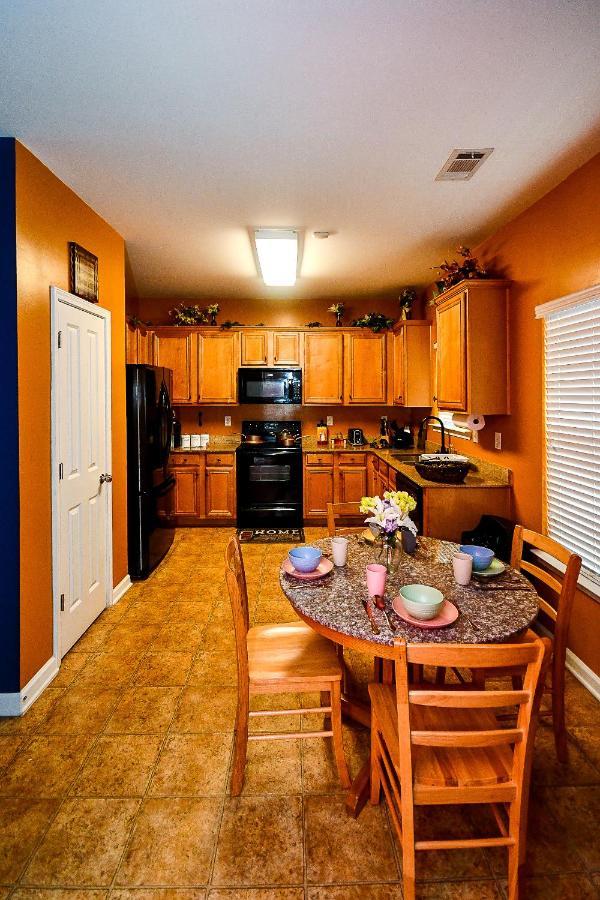 4 - Bed Home With Cali King Bed, 12 Mins To Dtwn أتلانتا المظهر الخارجي الصورة