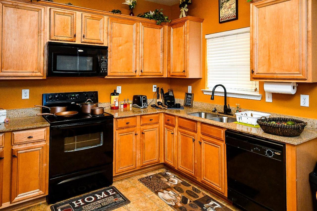 4 - Bed Home With Cali King Bed, 12 Mins To Dtwn أتلانتا المظهر الخارجي الصورة